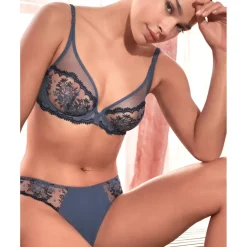 Soutien-gorge emboitant décolleté plongeant bleu