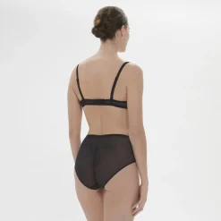 Soutien-gorge emboitant décolleté plongeant noir
