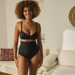 Soutien-gorge emboitant moulé sans armatures noir