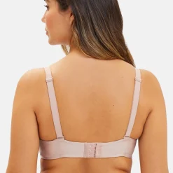 Soutien-gorge emboitant moulé sans armatures