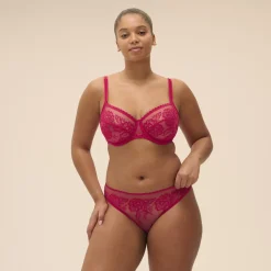 Soutien-gorge emboitant Romance - Cramberry rouge