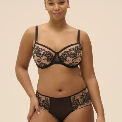 Soutien-gorge emboitant Romance - Noir