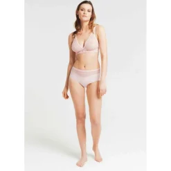 Soutien-gorge Plongeant Sans Armatures dentelle - Rose Louisa Bracq