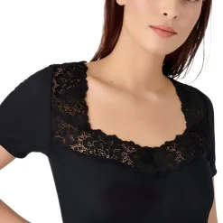 T-shirt à manches courtes en coton noir